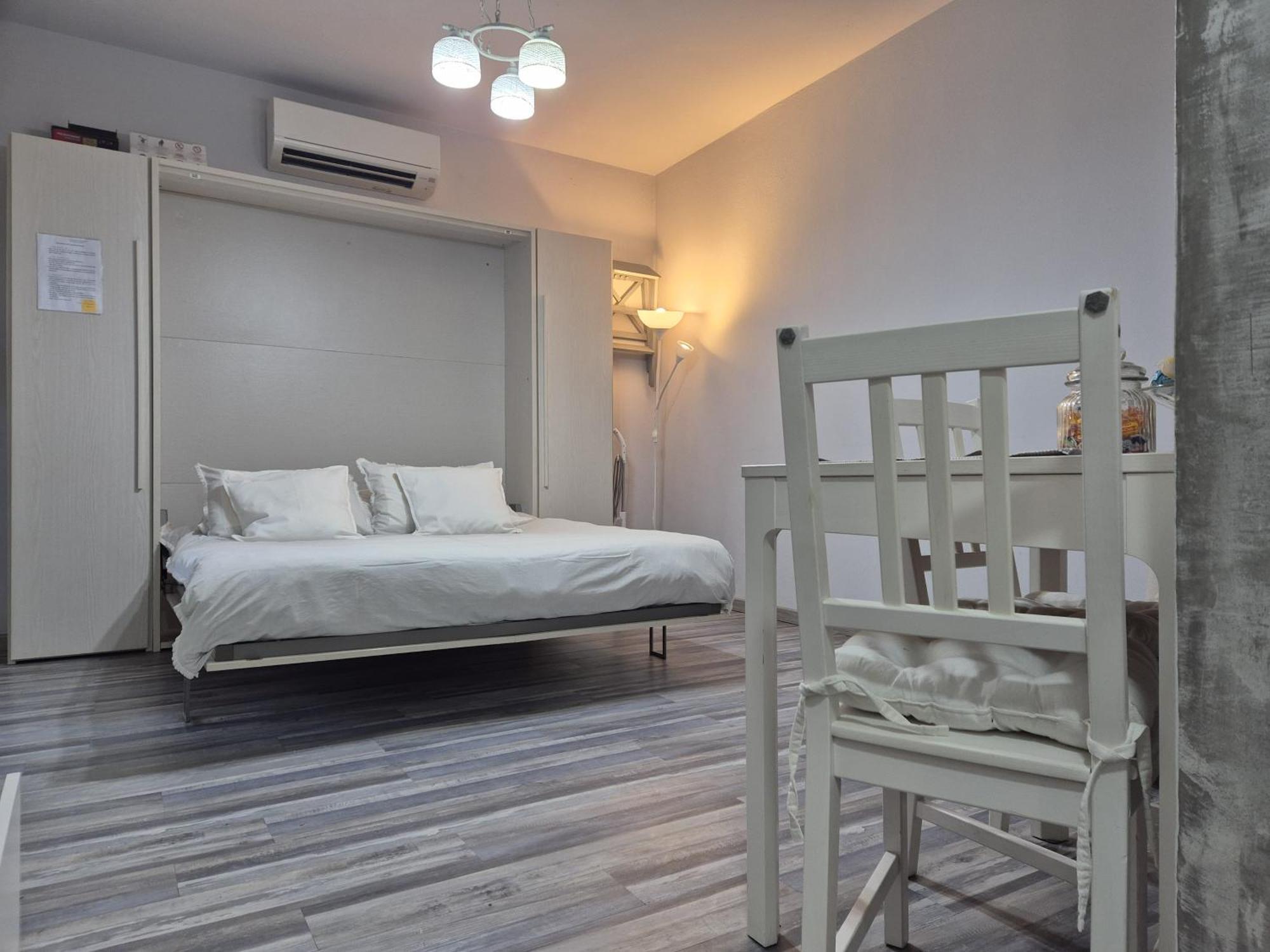 Azur Apartment 西尔米奥奈 外观 照片