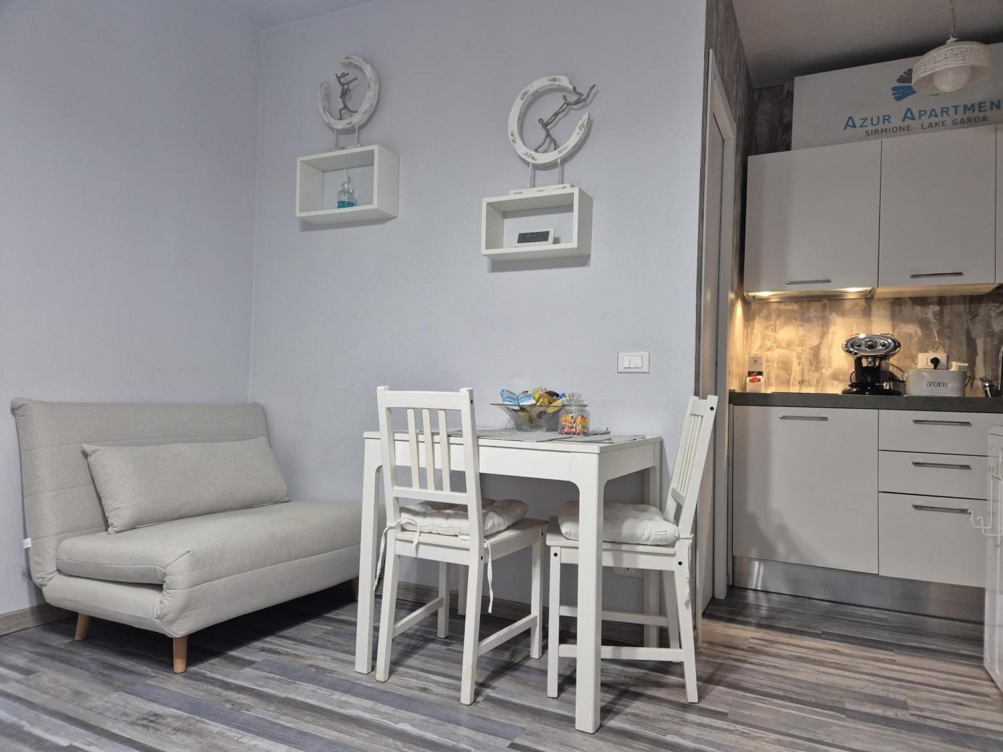 Azur Apartment 西尔米奥奈 外观 照片
